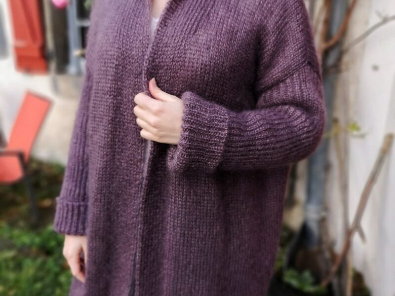 gilet long en mohair taupe Améthyste Au Fil de la Monne