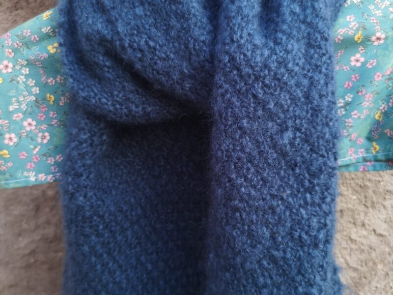 écharpe au fil de la monne pur mohair cèdre bleu