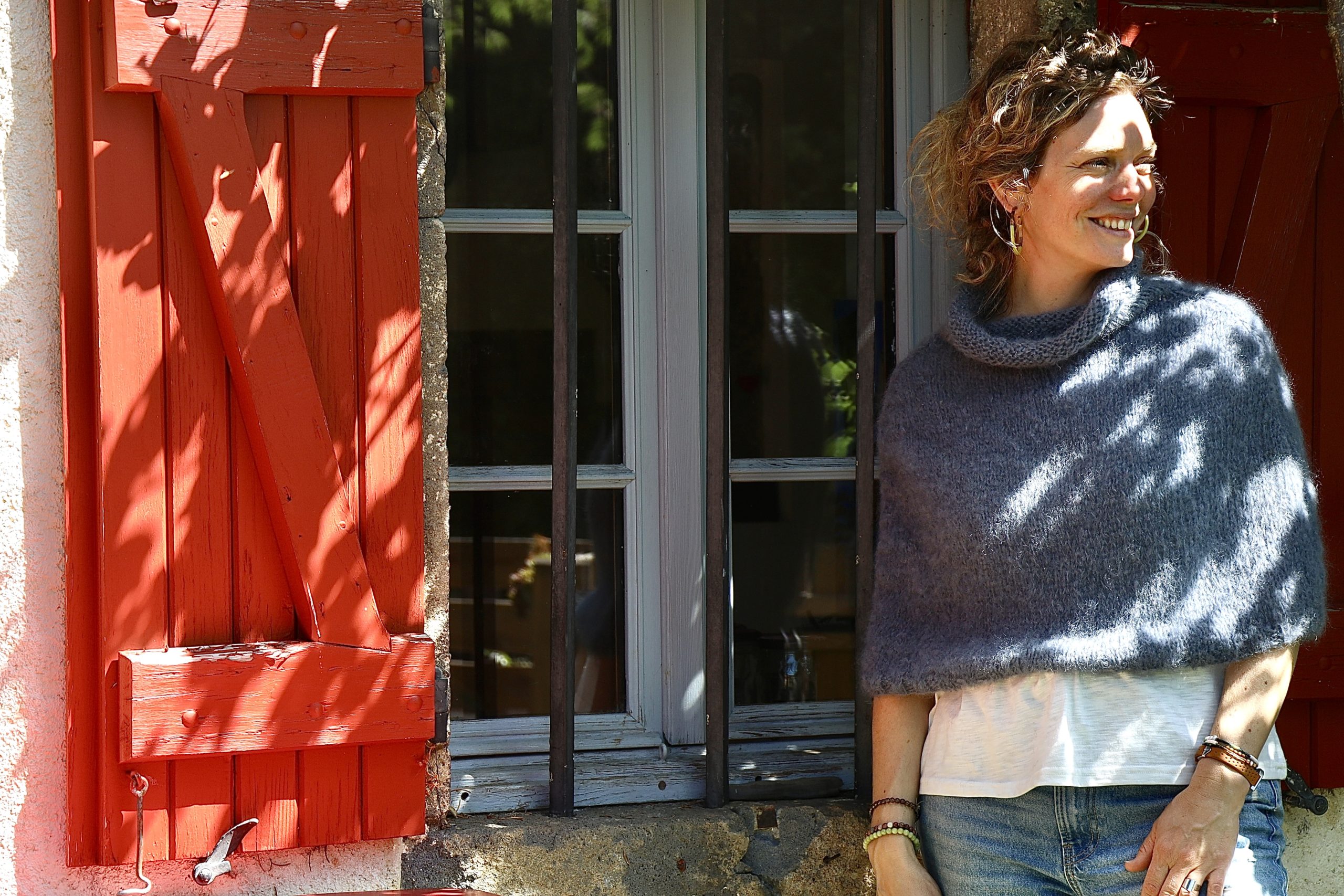 EF266410-1758-44F5-981D-9B4CC68A898E-scaled Fiche tricot : « Chauffe épaules »