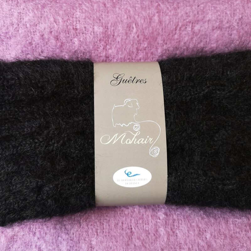 Guêtres noires au fil de la monne