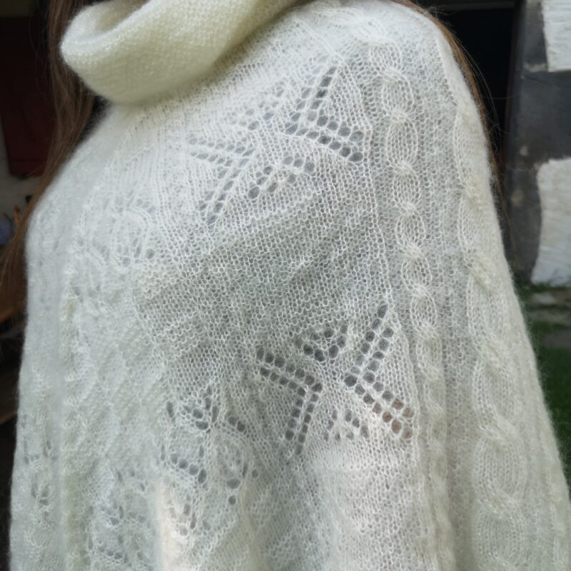Poncho écru 1 poncho au fil de la monne