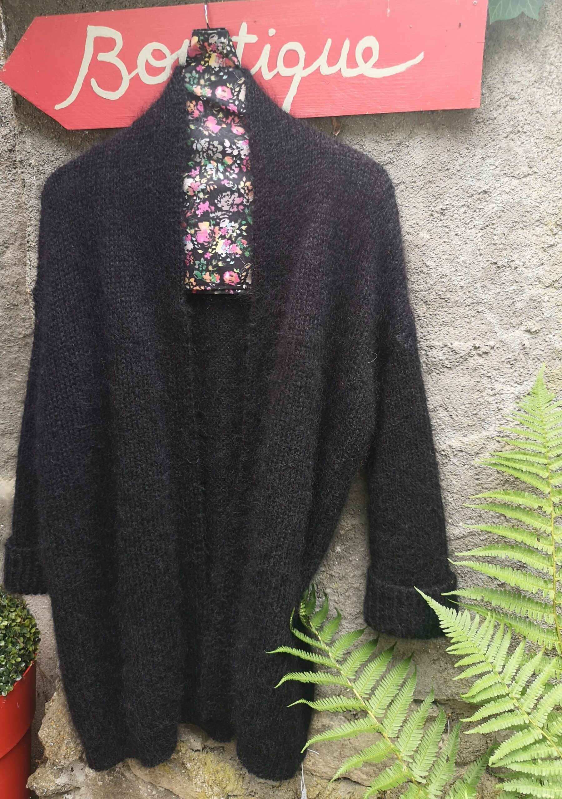 Grand gilet col châle Noir gilet mohair noir au fil de la monne